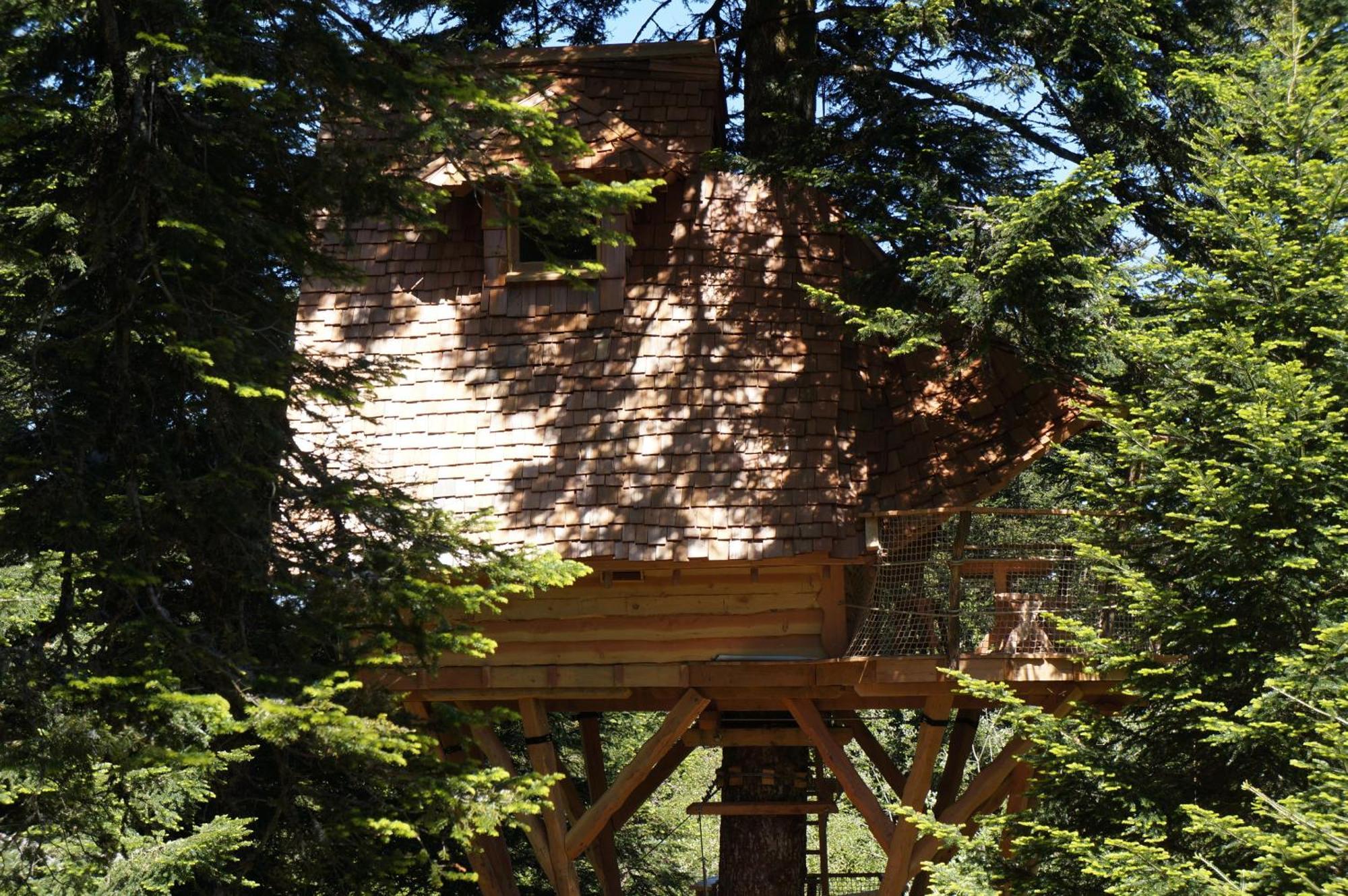 Cabanes Des Volcans La Tour-dʼAuvergne Rom bilde